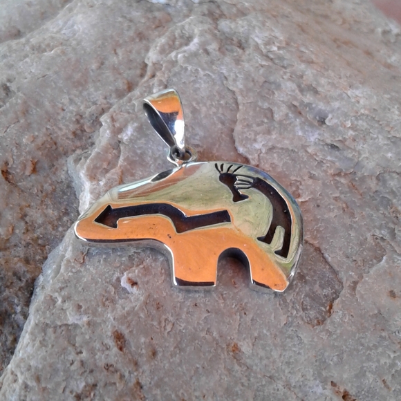 Jewelry - Sterling Silver Bear Fetish with Kokopelli pendant